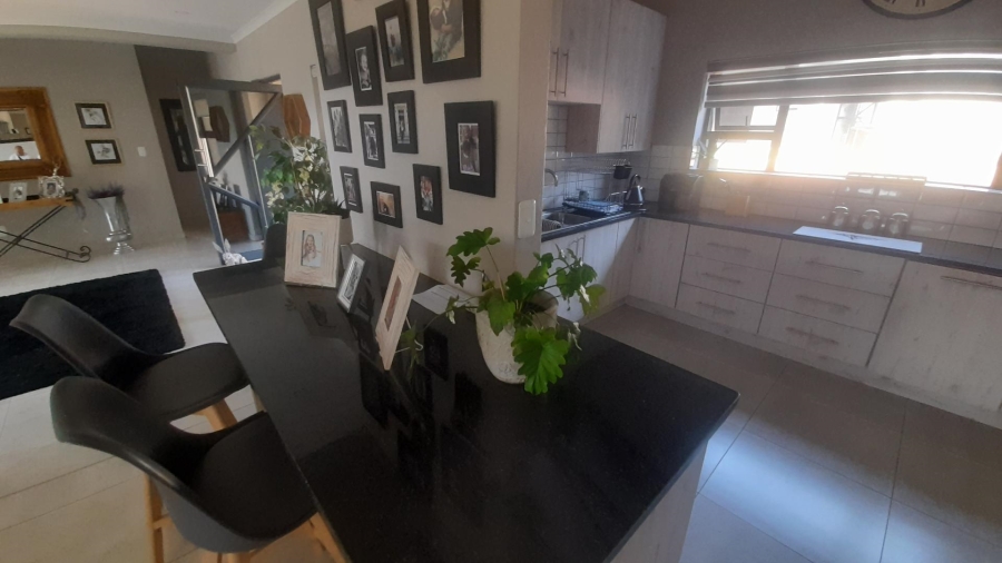 2 Bedroom Property for Sale in Leloko North West